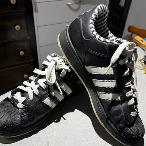 Adidas Sneakers Athletic Shoes - Picture 1 of 5